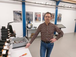 Paul Naus geeft rondleiding in de Techniekfabriek