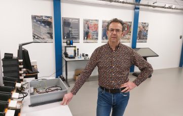 Paul Naus geeft rondleiding in de Techniekfabriek