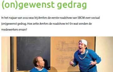 Acteurs Robbie en Wesley in de theatervoorstelling 'Kom op' bij Amfors