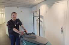 Danny schoonmaakmedewerker Cleanfors aan de slag met indicatie Banenafspraak