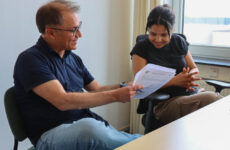 Bij Amfors werken paktijkbegeleider Erwin en jobcoach Jennifer samen bij de ontwikkeling van inwoners vanuit de Participatiewet